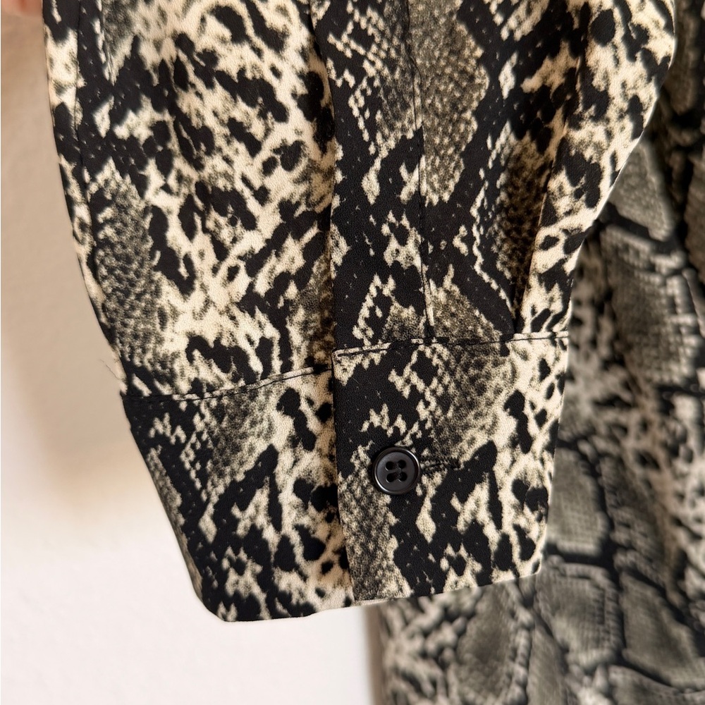Pleione Women's Snake Print Blouse M - Picture 8 of 12